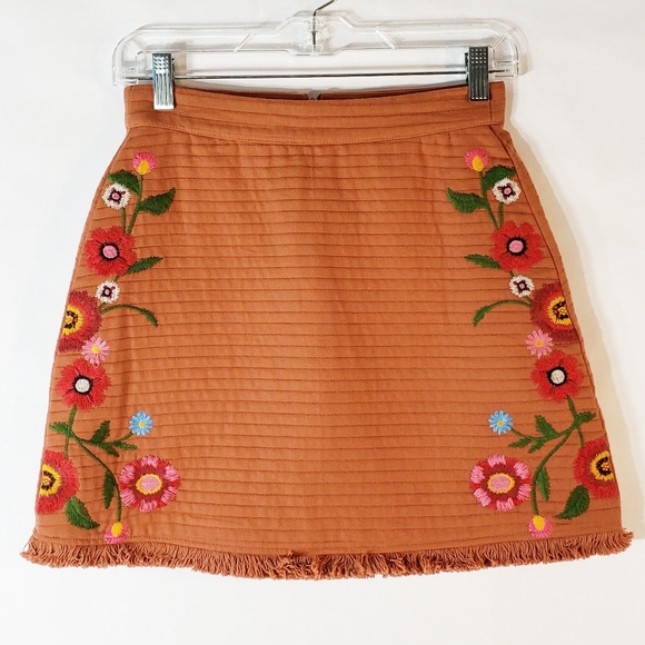 Gianni Bini Dresses & Skirts - GB Zipper Floral Embroidered Rust Color Skirt SM